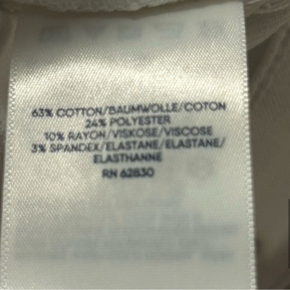 Lands' End Women's White Denim Jean Jacket Size M Casual Formal Side Pockets - Picture 15 of 15